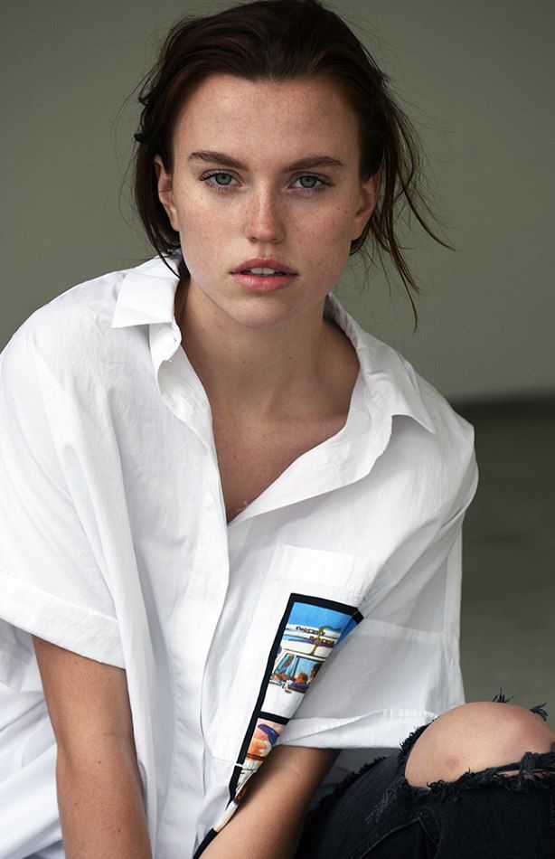 Emily Shriner Nude Photos 39