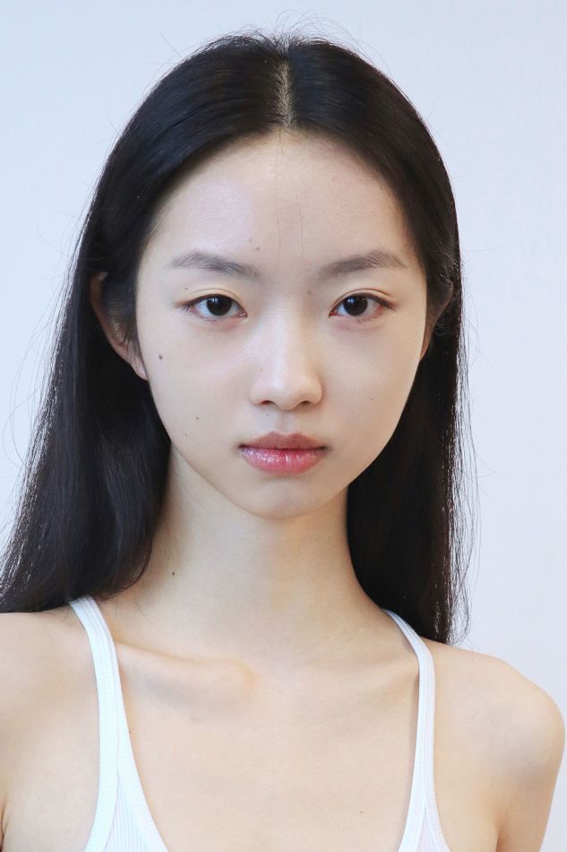 Hu ZIYI - New faces (web)