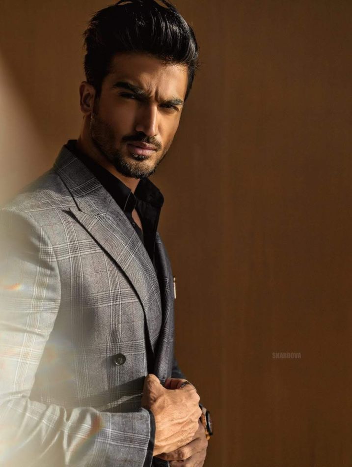 Essam  - book thumbnail