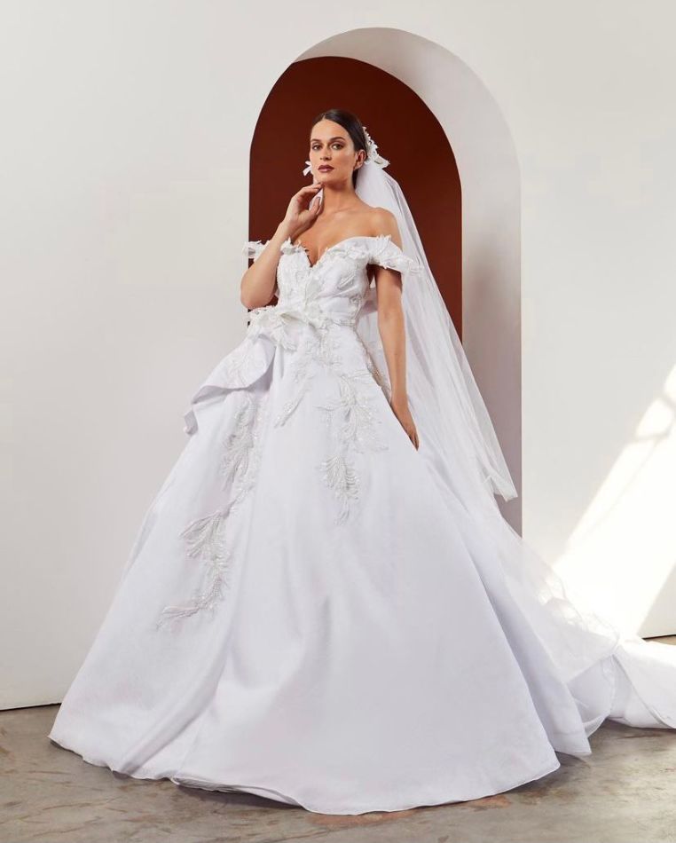 Bettina  - book thumbnail