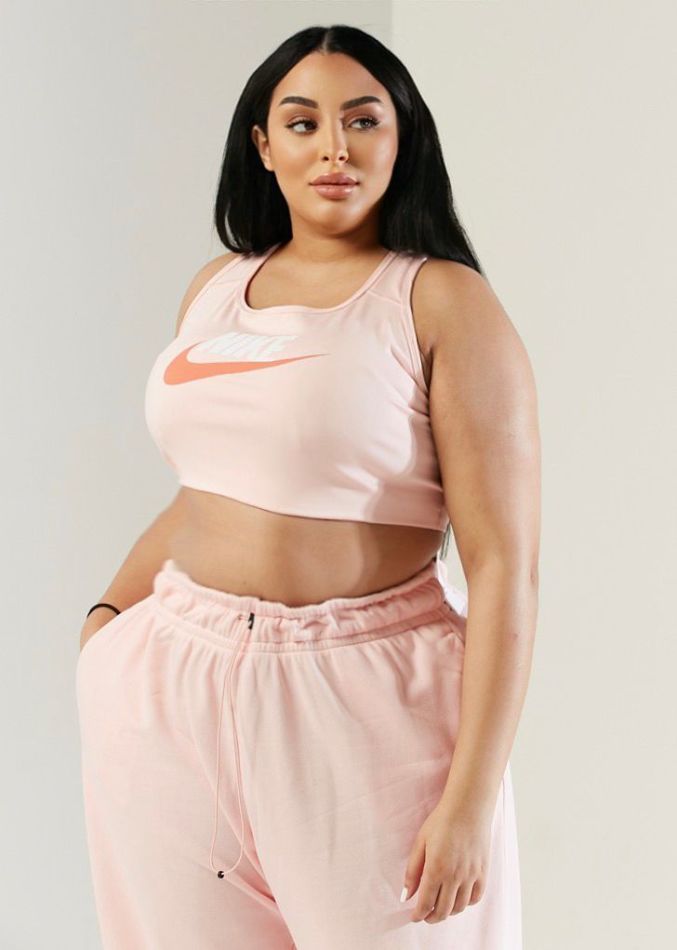 Oumaima  - book thumbnail