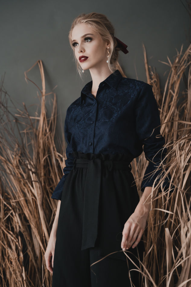 Polina  - book thumbnail