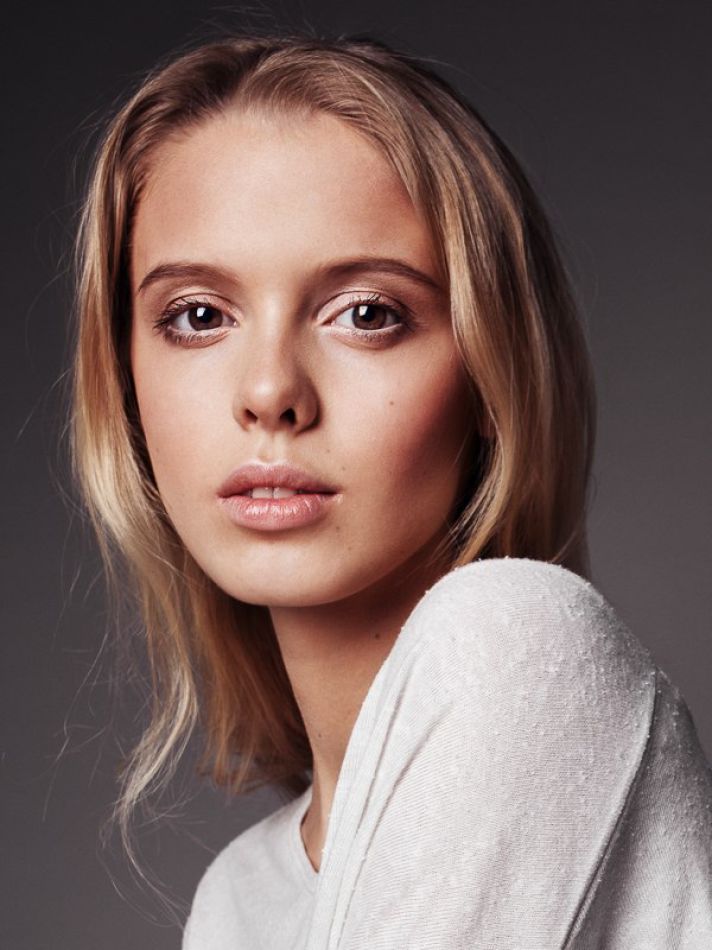 Polina  - book large