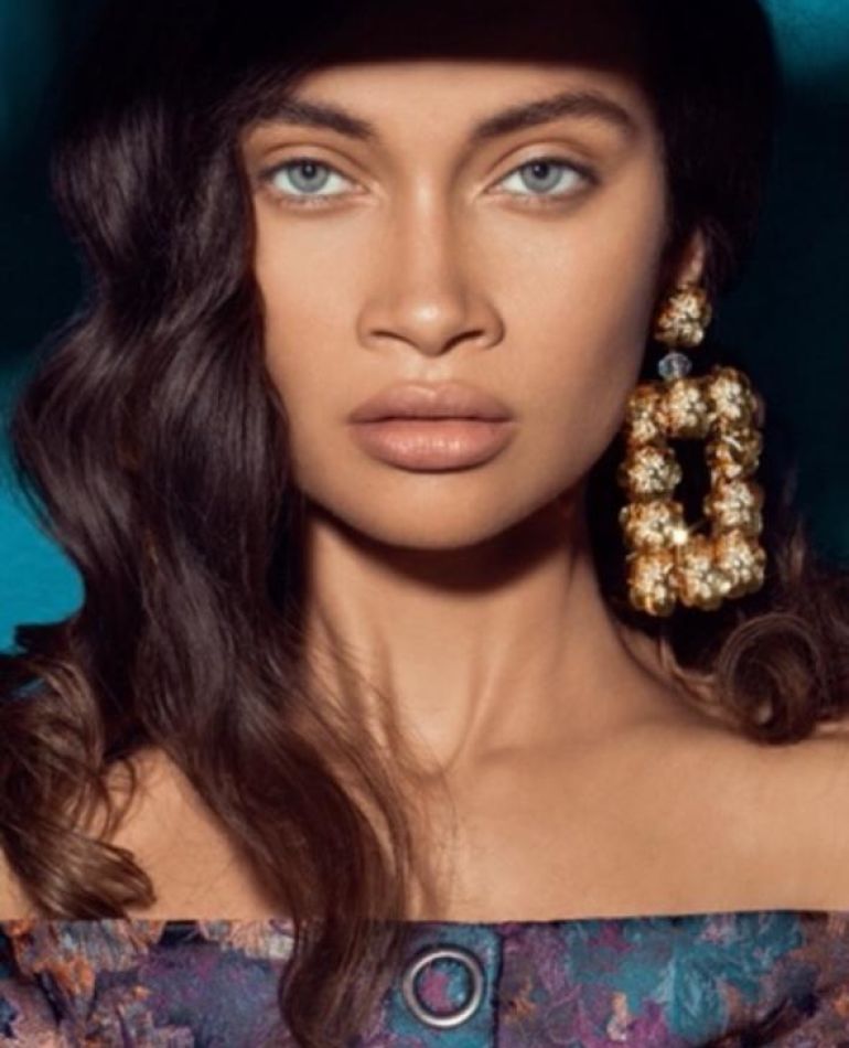 Ysathis  - book large