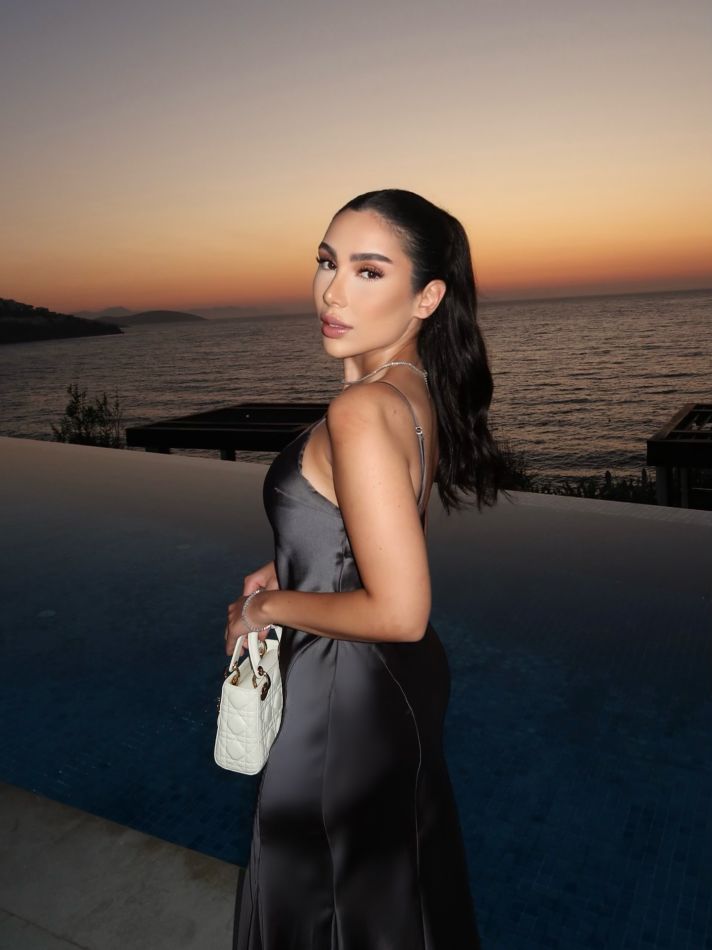 Ana Kiomarsi - profile picture