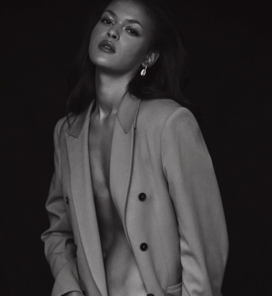 Carmen B  - book thumbnail