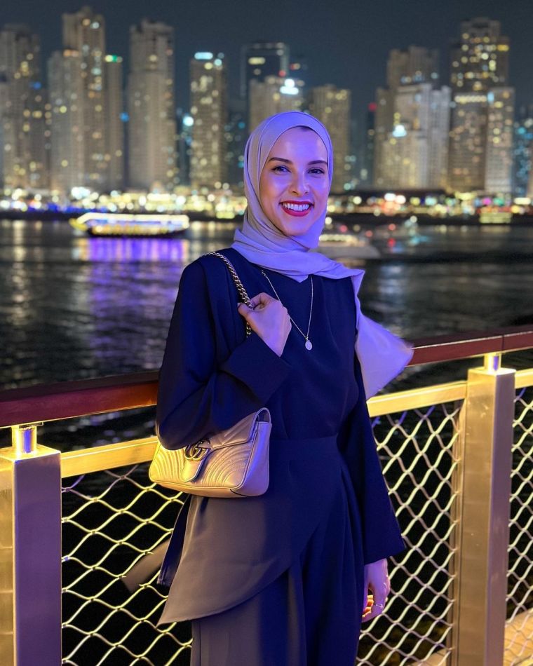 Amira - profile picture