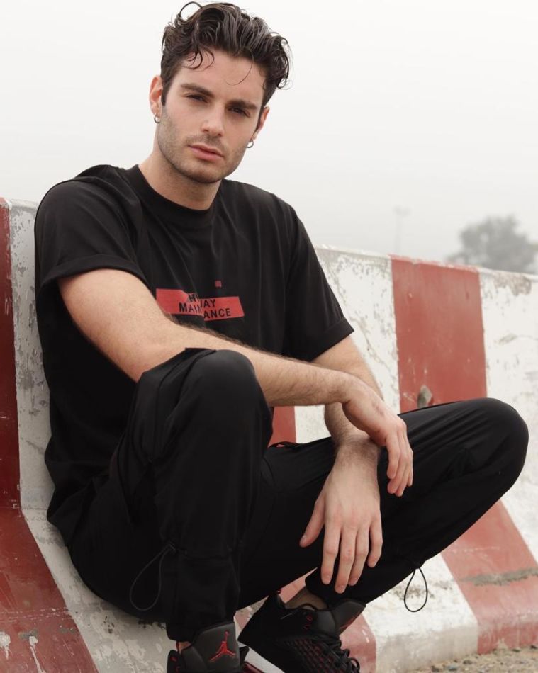 Dario  - book thumbnail