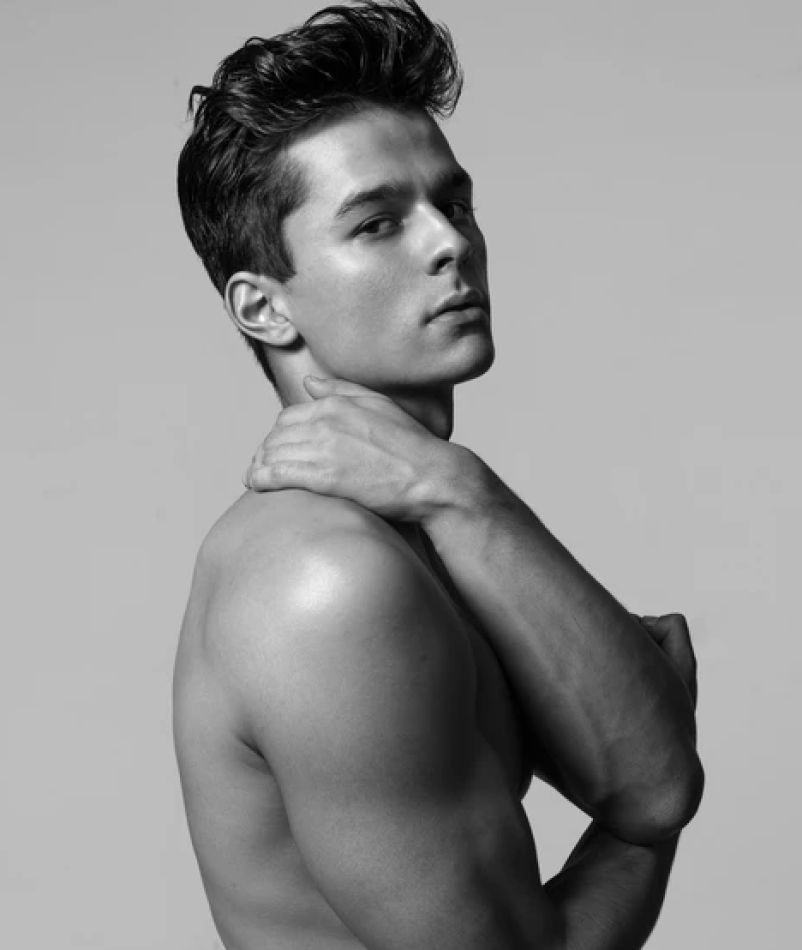 Diego F  - book thumbnail