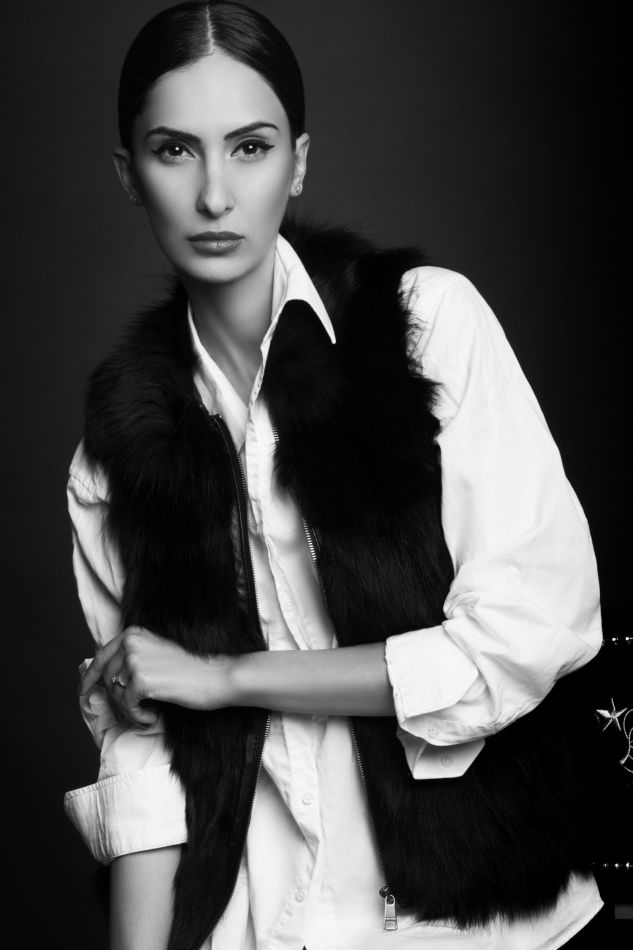 Dora  - book thumbnail