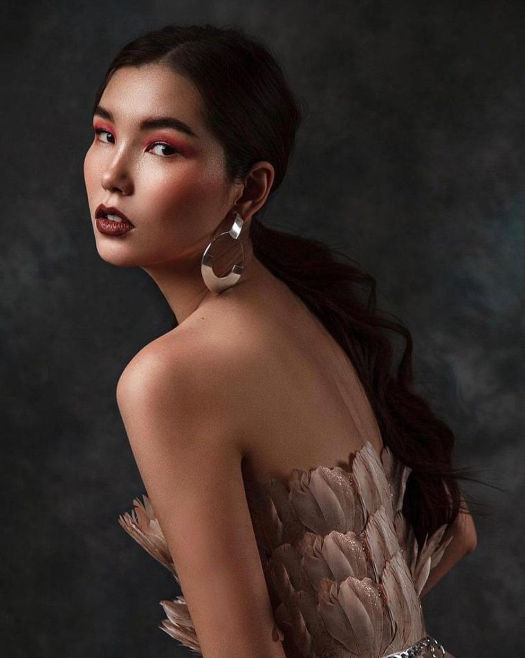 Elena E - book thumbnail