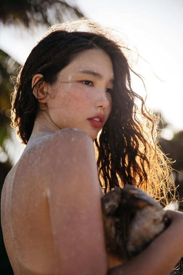 Elena E - book thumbnail