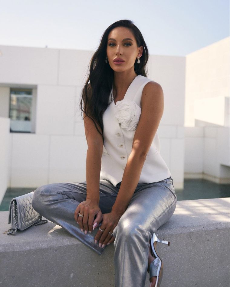 Victoria L - profile picture