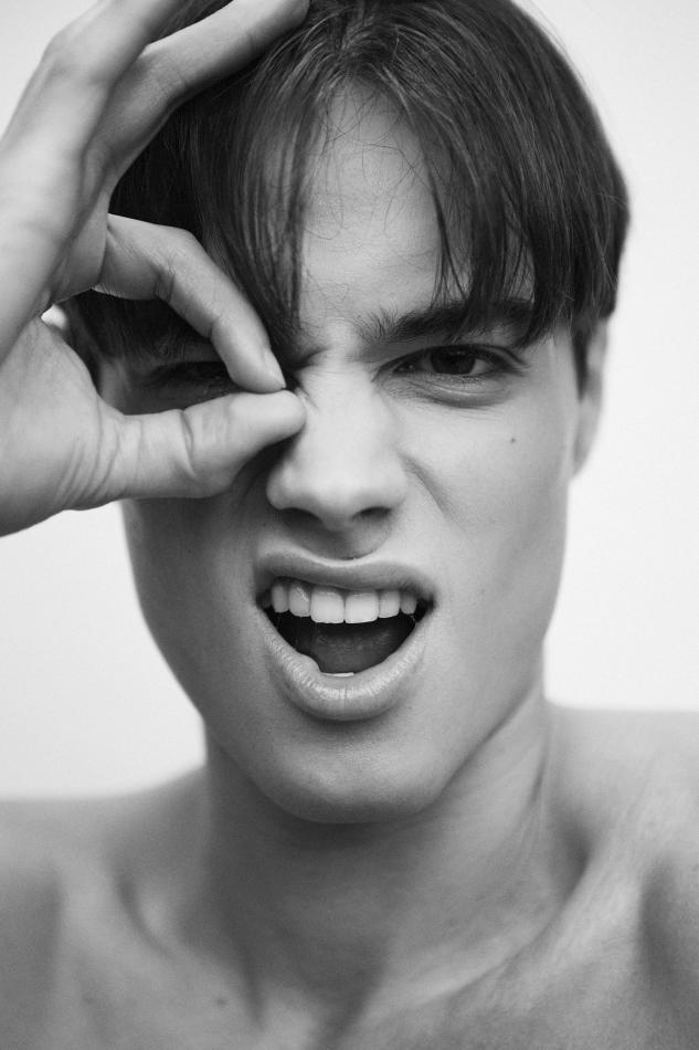 Marc Carbonell - fashion model portfolio photo 2