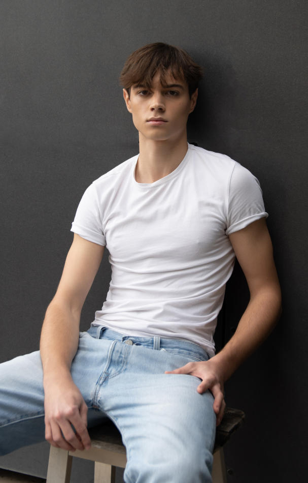 Marc Carbonell - fashion model portfolio photo 5