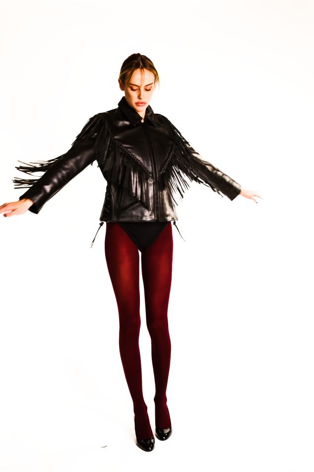Chiara Hovland - fashion model portfolio photo 20