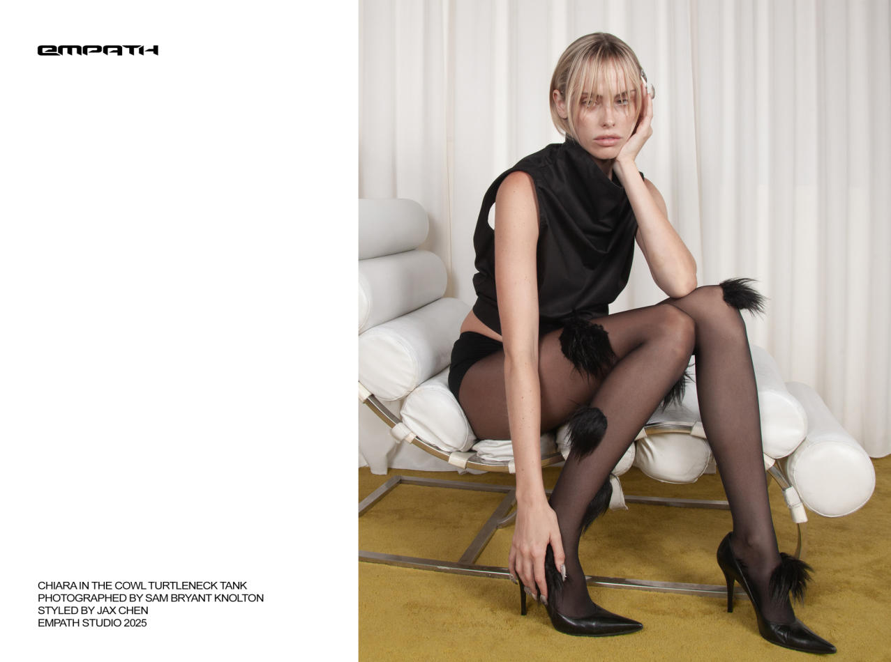 Chiara Hovland - fashion model portfolio photo 16