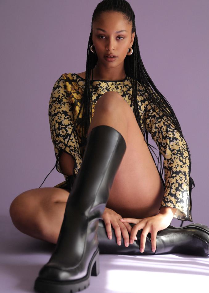 Londyn Harris - fashion model portfolio photo 14