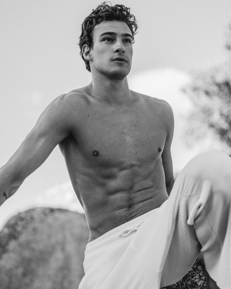Justin Petzschke - fashion model portfolio photo 3