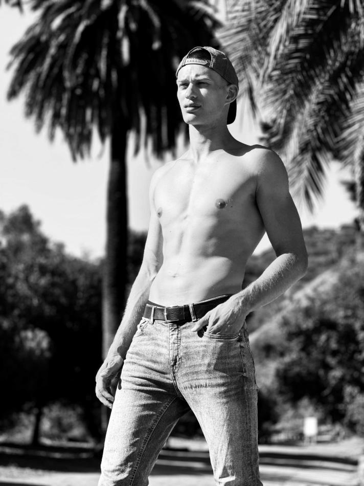 Pawel Radoszewski - fashion model portfolio photo 24
