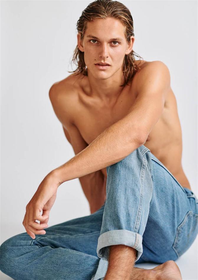 Joey Lanham - fashion model portfolio photo 18