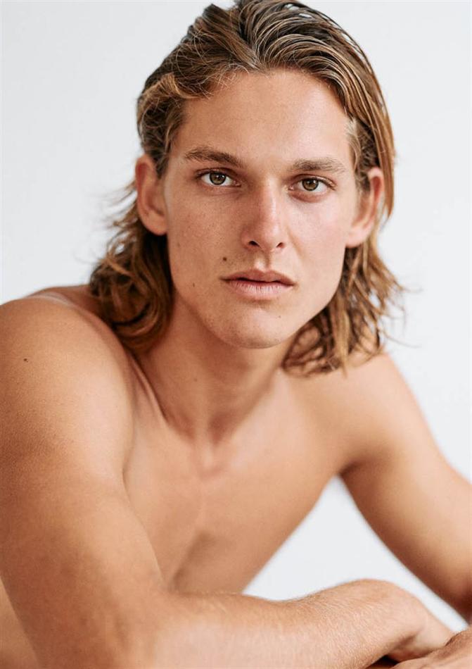 Joey Lanham - fashion model portfolio photo 1