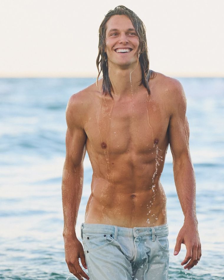 Joey Lanham - fashion model portfolio photo 28