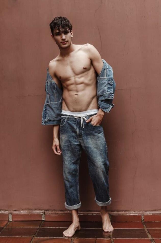 Matheus Mesquita - fashion model portfolio photo 13