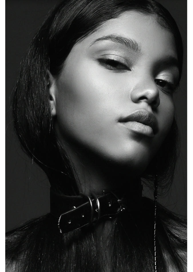 Melanie Castillo - fashion model portfolio photo 9
