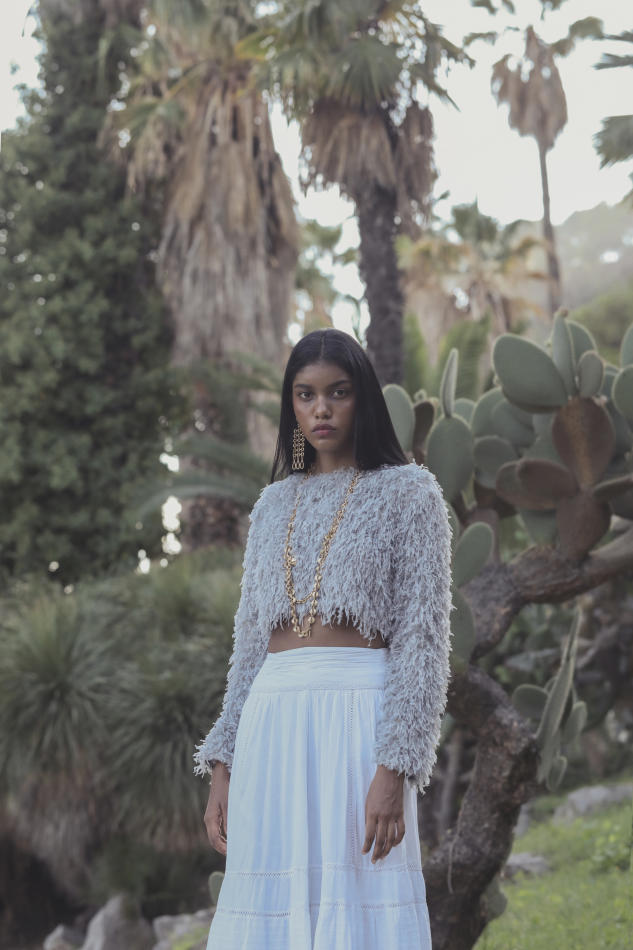 Melanie Castillo - fashion model portfolio photo 23