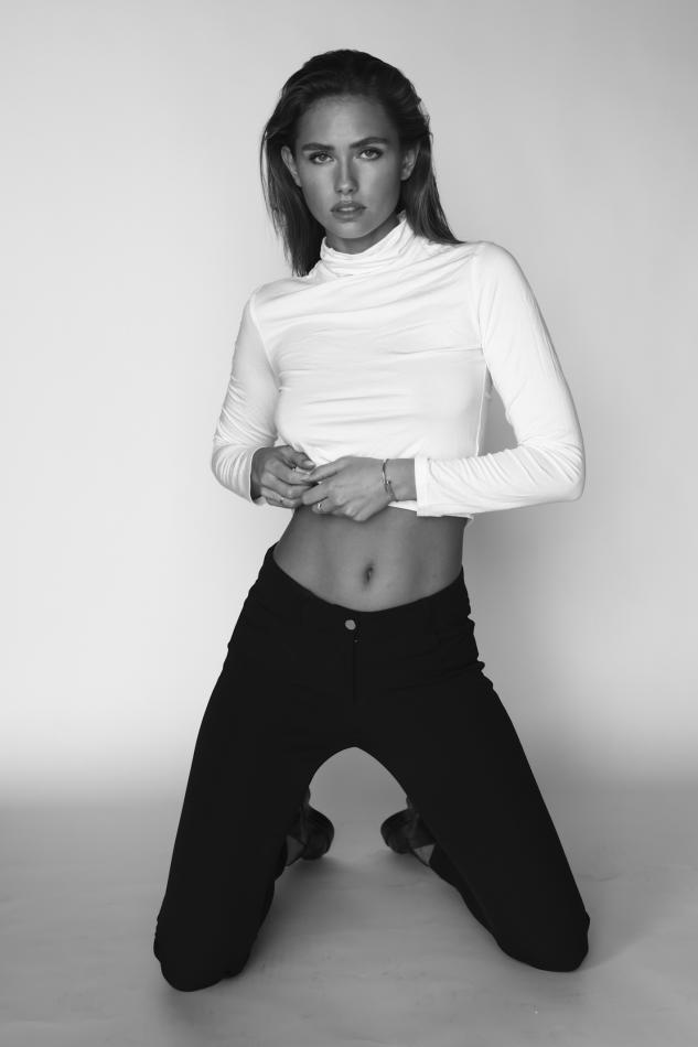 Ida Zeile - fashion model portfolio photo 2