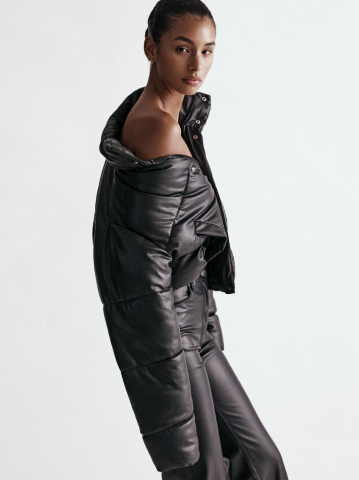 Paris Naro - fashion model portfolio photo 17