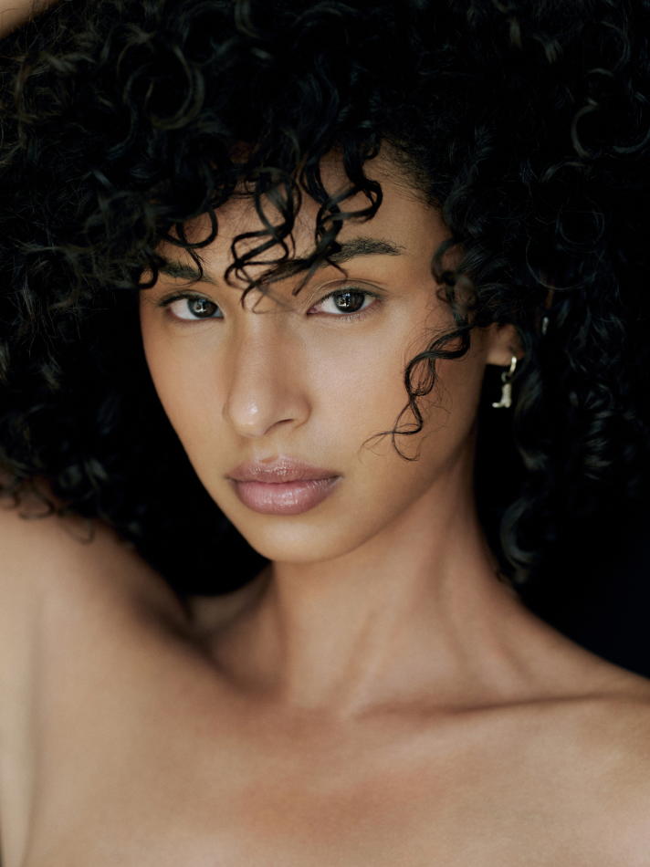 Paris Naro - fashion model portfolio photo 1