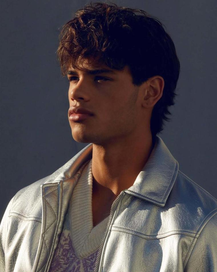 Anthony Quiñones - fashion model portfolio photo 22