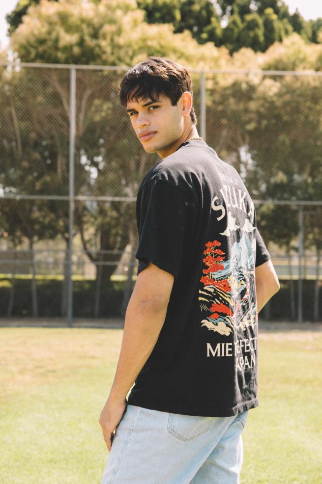 Anthony Quiñones - fashion model portfolio photo 8