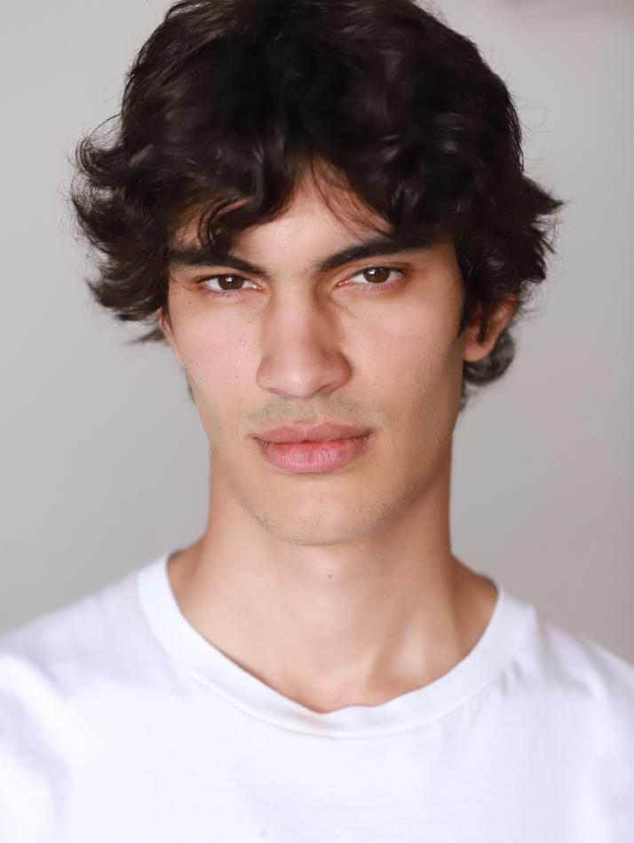 Lucas Goncalves - fashion model portfolio photo 1