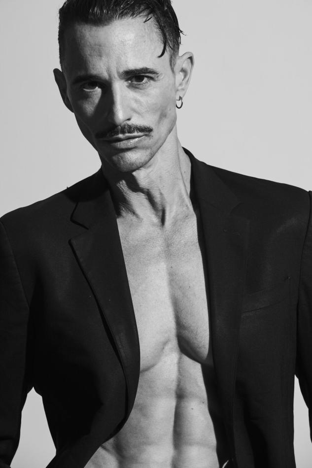 Laurent Caillat - fashion model portfolio photo 8