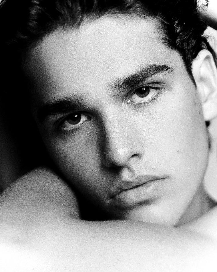 Sammy Thayer - fashion model portfolio photo 24