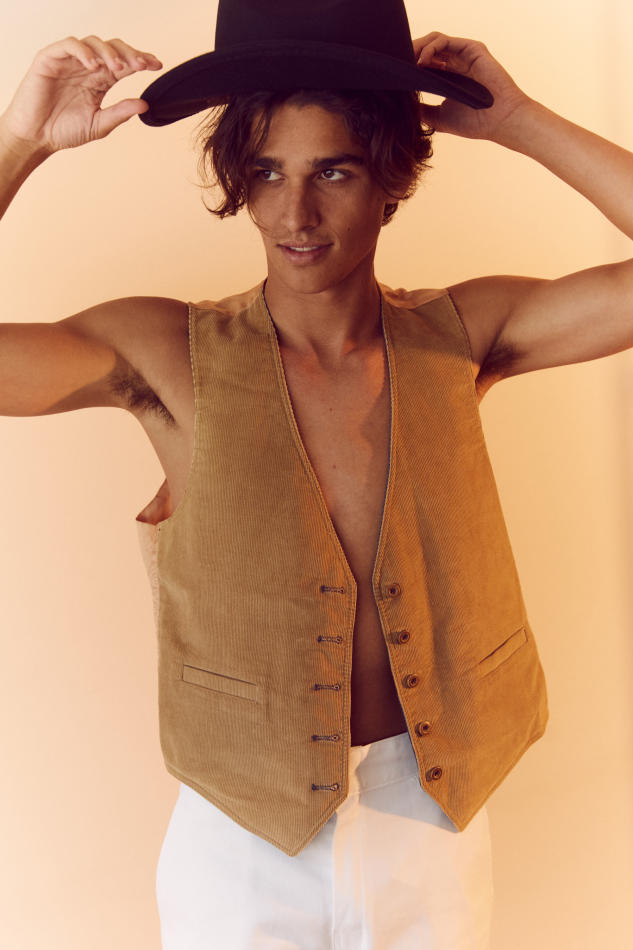 Sammy Thayer - fashion model portfolio photo 16