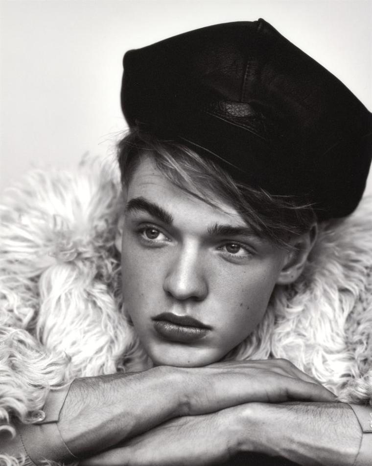 Maik Hofstra - fashion model portfolio photo 13