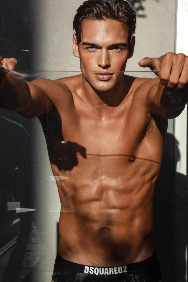 Maik Hofstra - fashion model portfolio photo 7