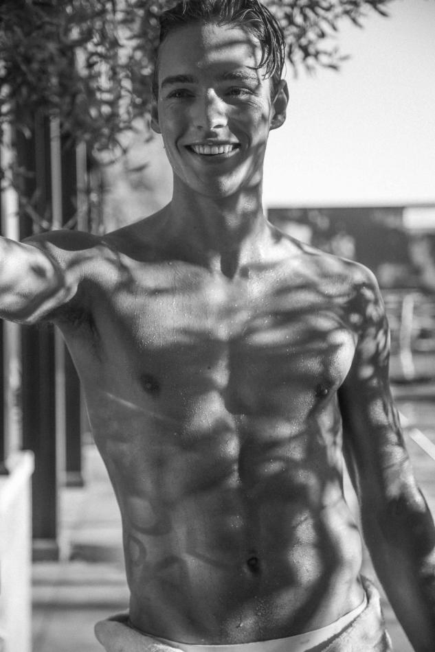 Maik Hofstra - fashion model portfolio photo 9