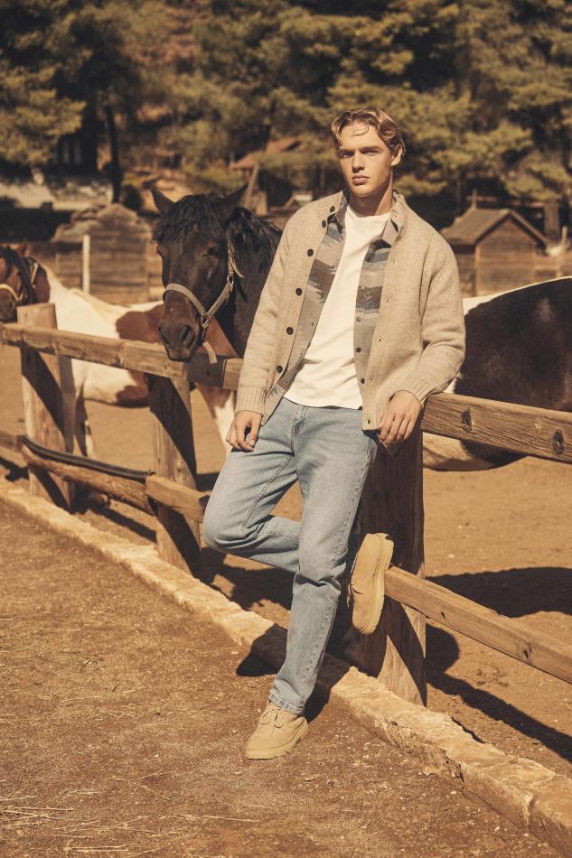 Maik Hofstra - fashion model portfolio photo 21