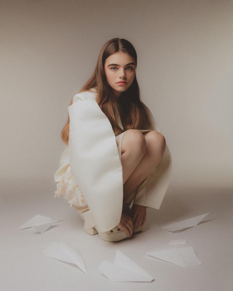 Cloe Chambon - fashion model portfolio photo 3