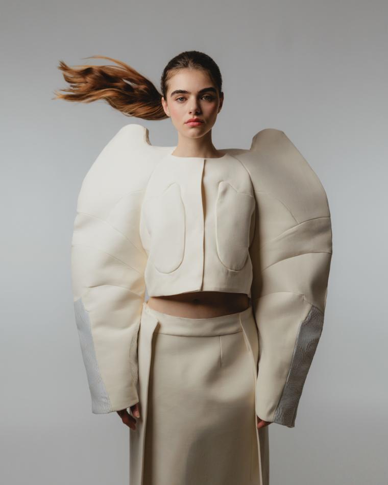 Cloe Chambon - fashion model portfolio photo 4