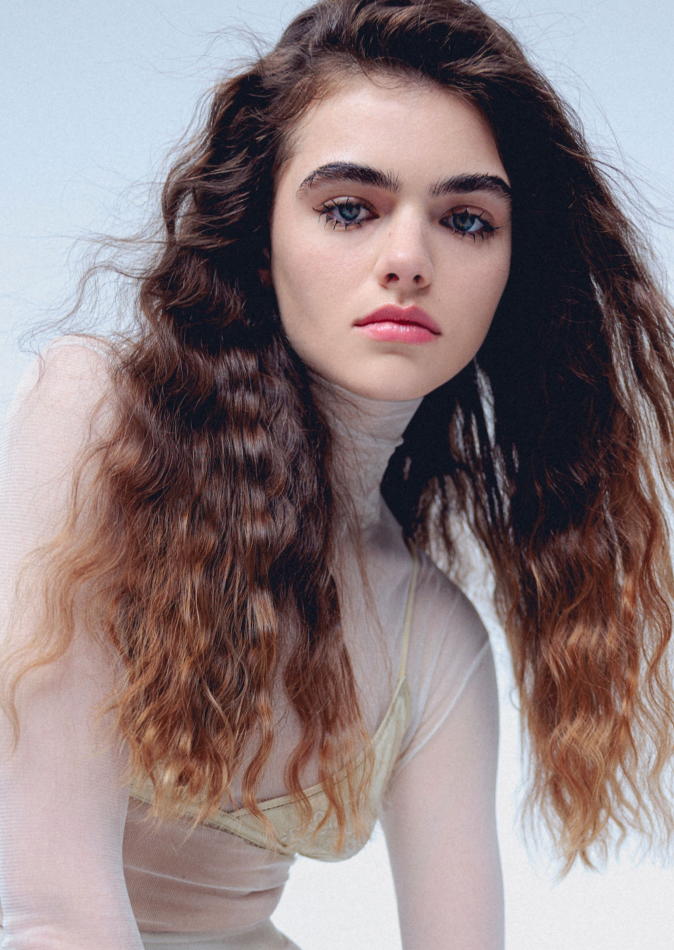 Cloe Chambon - fashion model portfolio photo 1