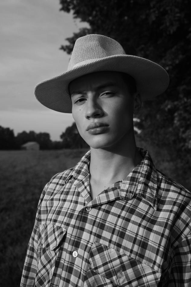 Thomas Gunion - fashion model portfolio photo 7