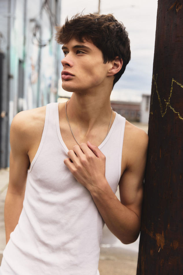 Gordon Dillhunt - fashion model portfolio photo 6