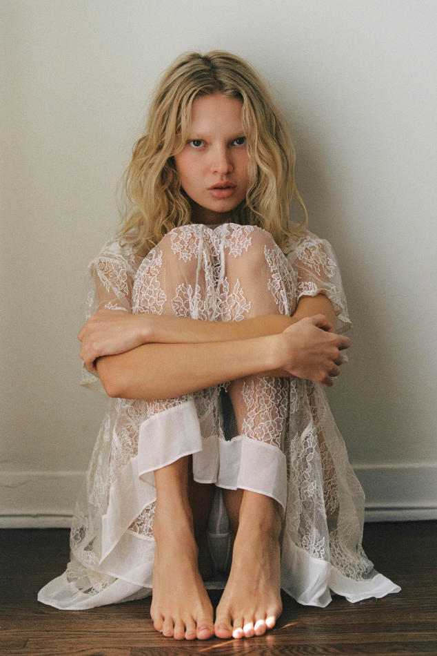 Nika Khromova - fashion model portfolio photo 21
