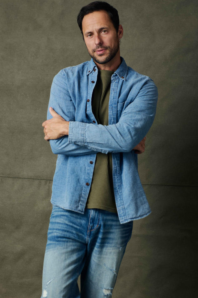 Anthony Gomez - fashion model portfolio photo 3